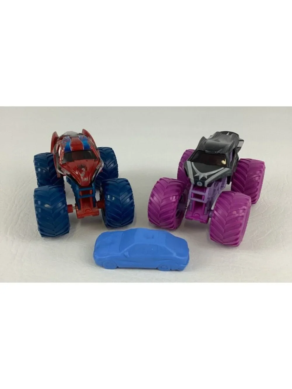 Hot Wheels Monster Jam Truck Marvel Black Panther Spider-Man Crash Car Bundle